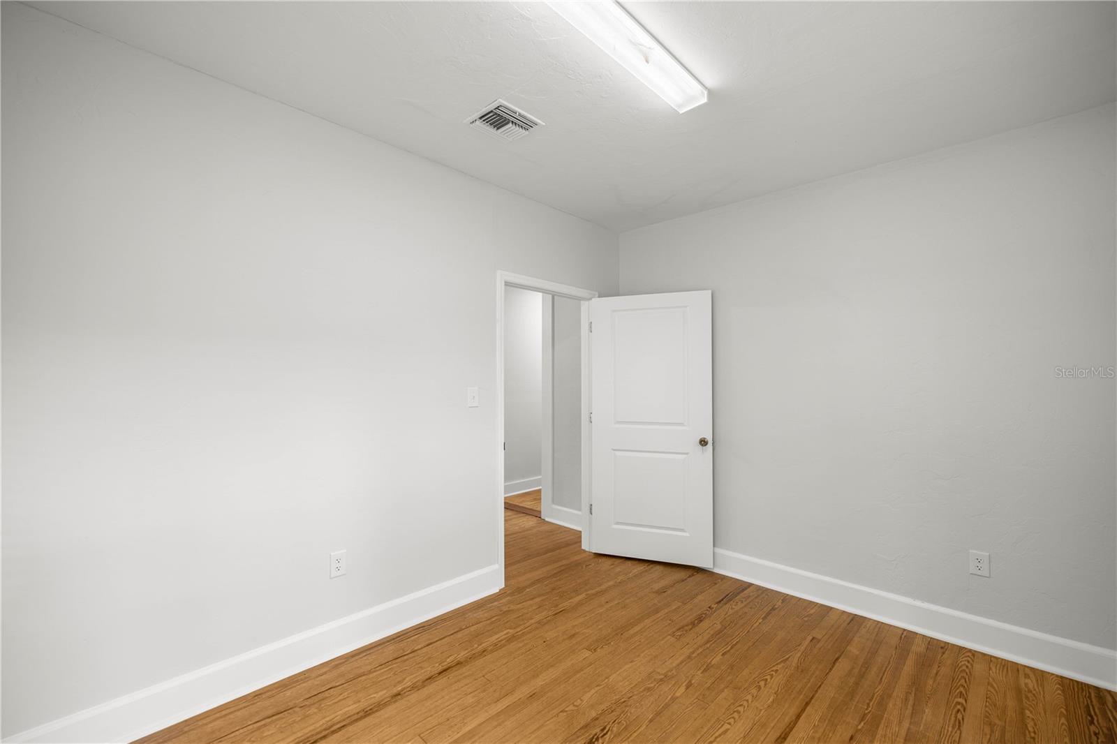 Image 14 of 18 For 18 14th Avenue
