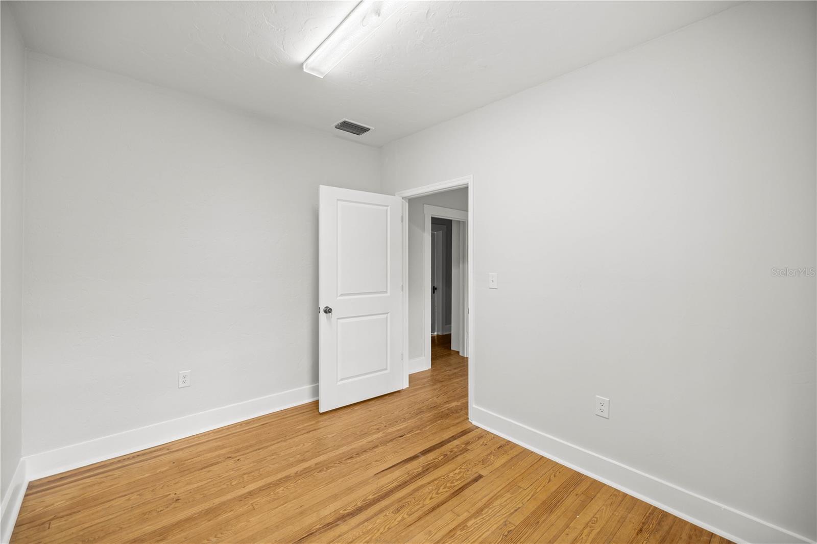 Image 15 of 18 For 18 14th Avenue