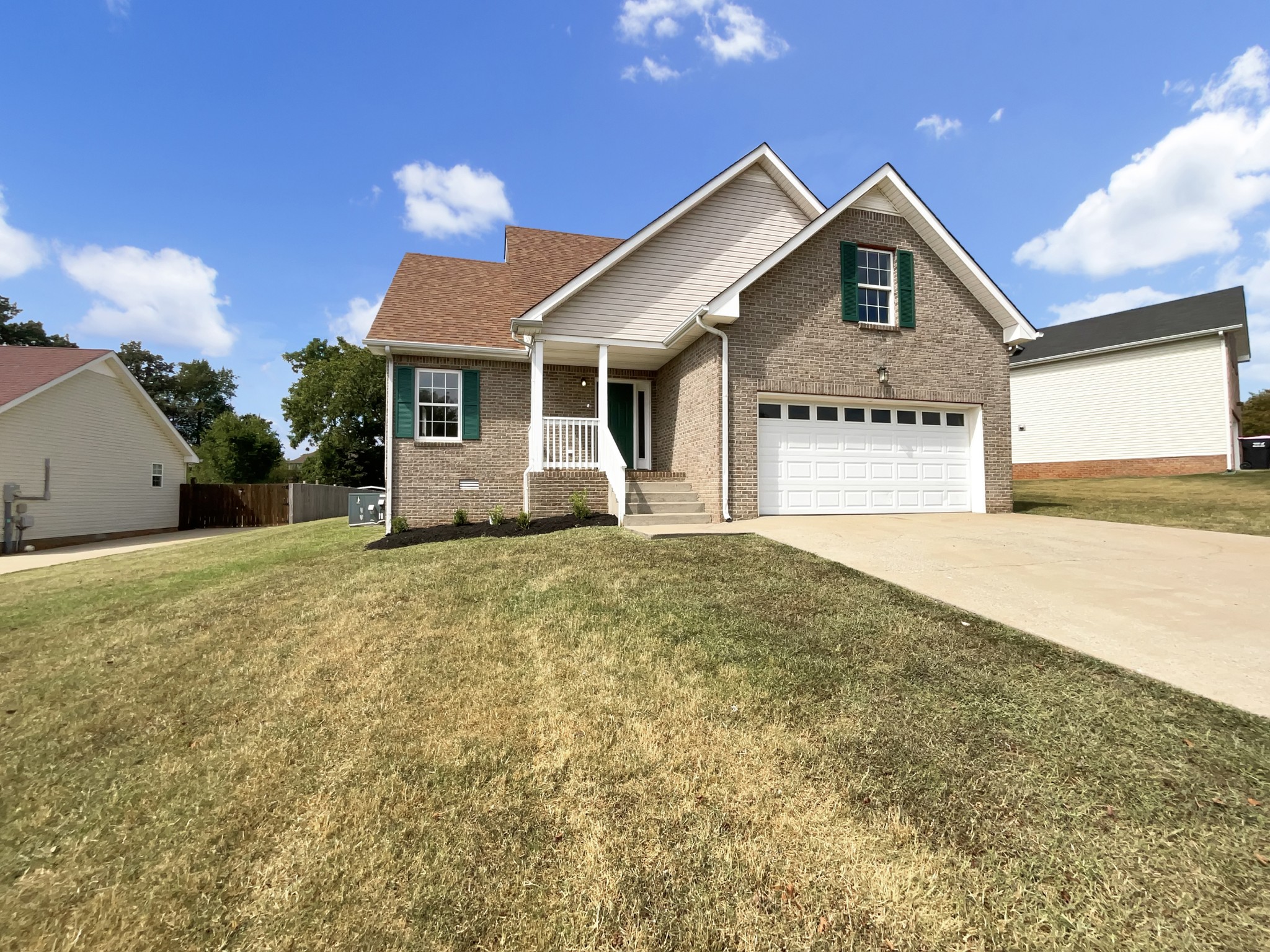 Listing photo id 0 for 7604 103rd Loop