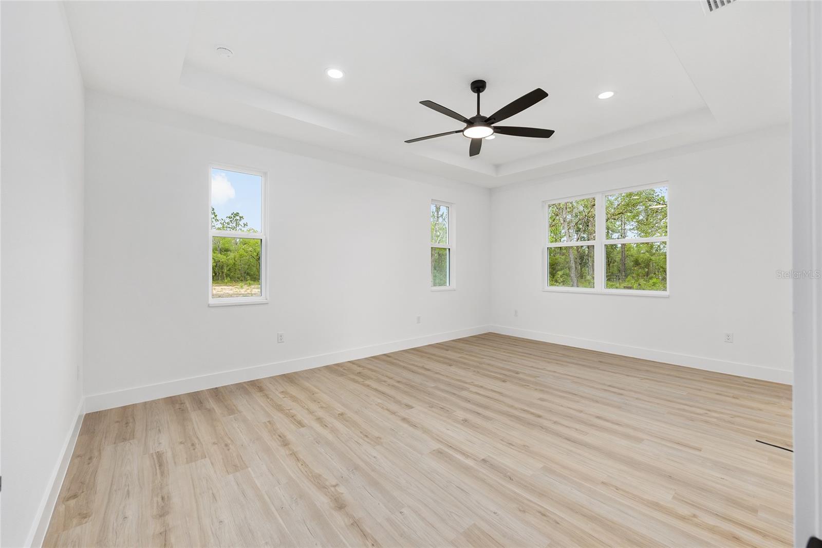 Image 7 of 38 For 12251 67th Lane