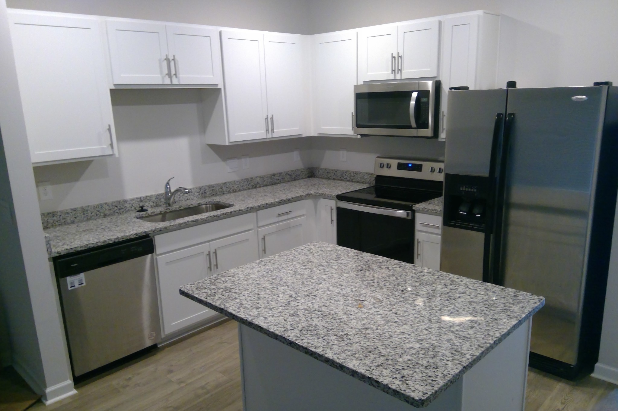 Image 2 of 5 For 415 Hallmark Avenue