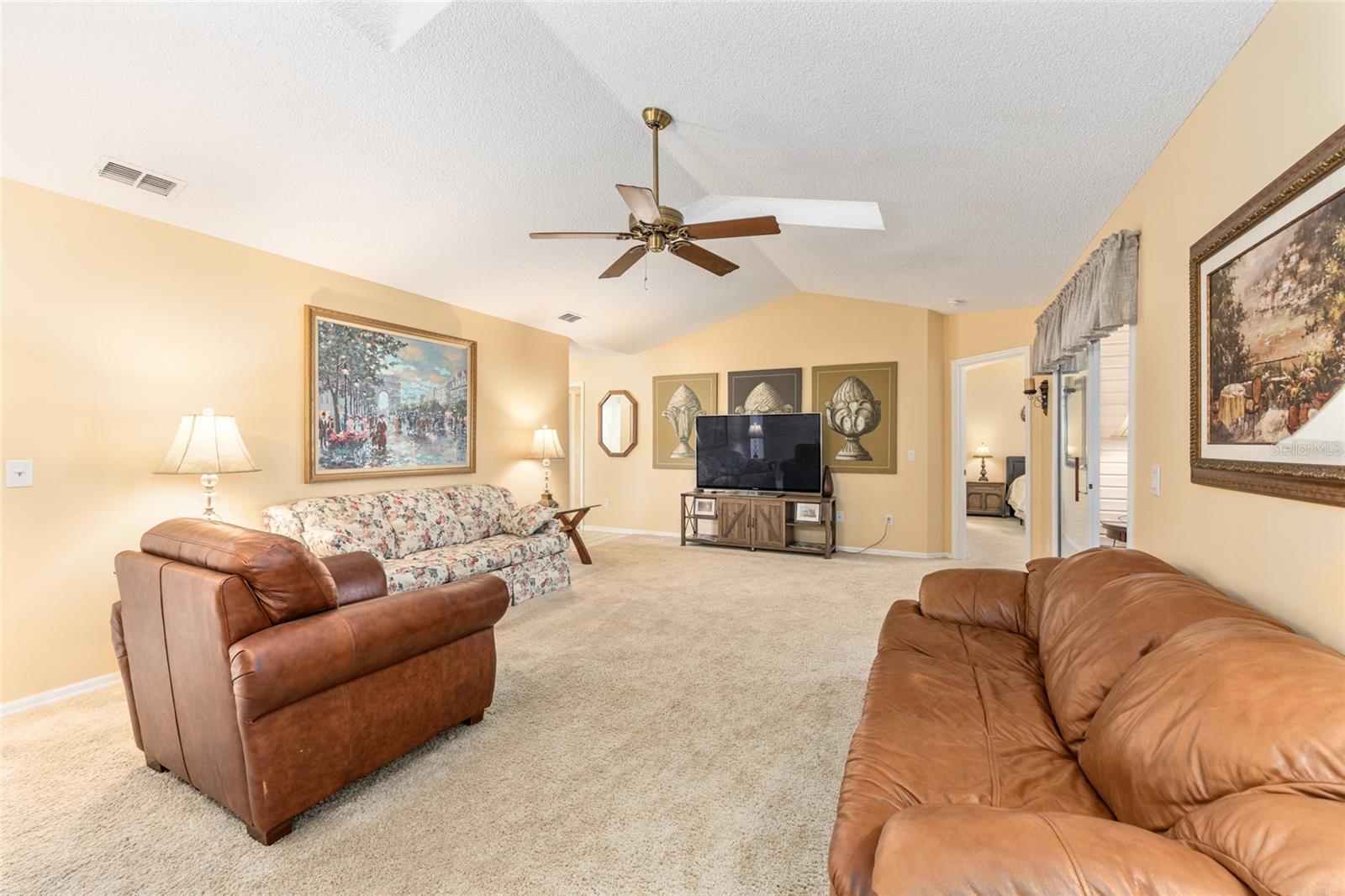Image 11 of 43 For 8554 63rd Court