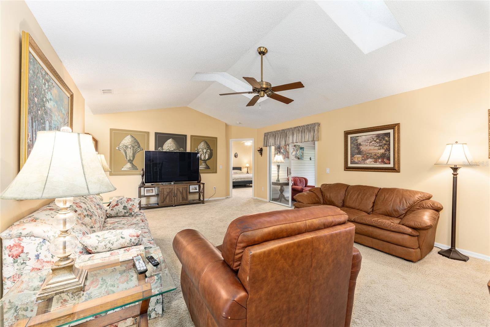 Image 12 of 43 For 8554 63rd Court