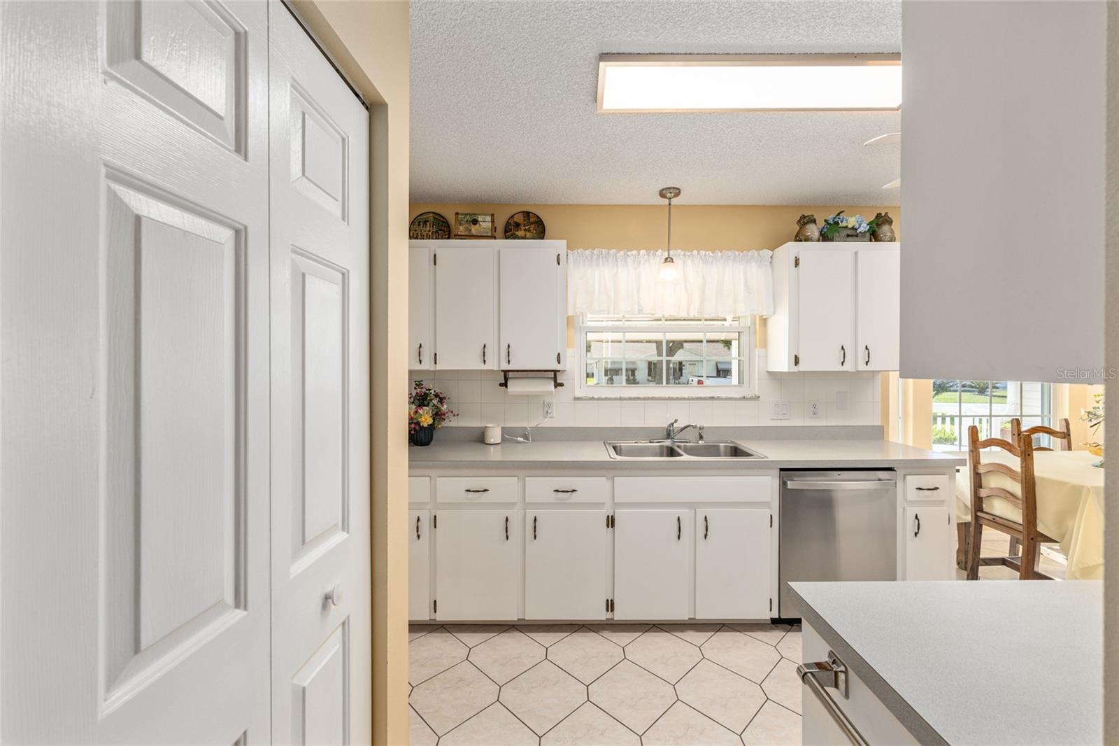 Image 15 of 43 For 8554 63rd Court