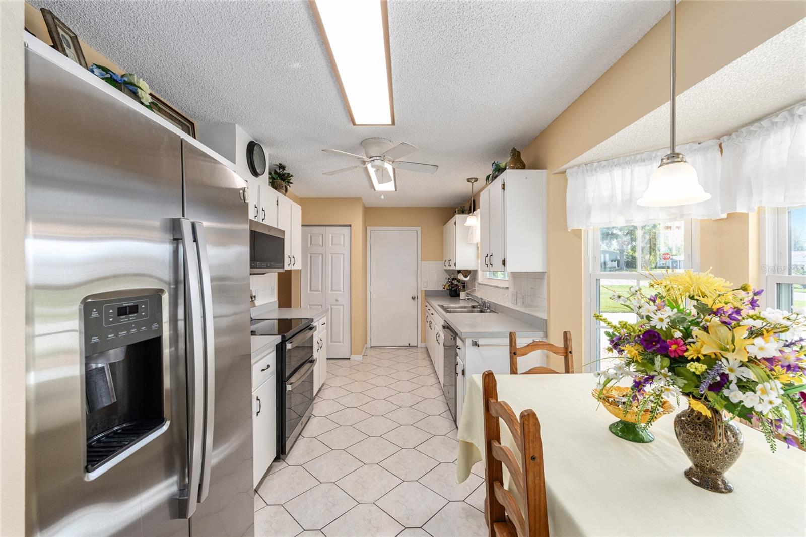 Image 17 of 43 For 8554 63rd Court