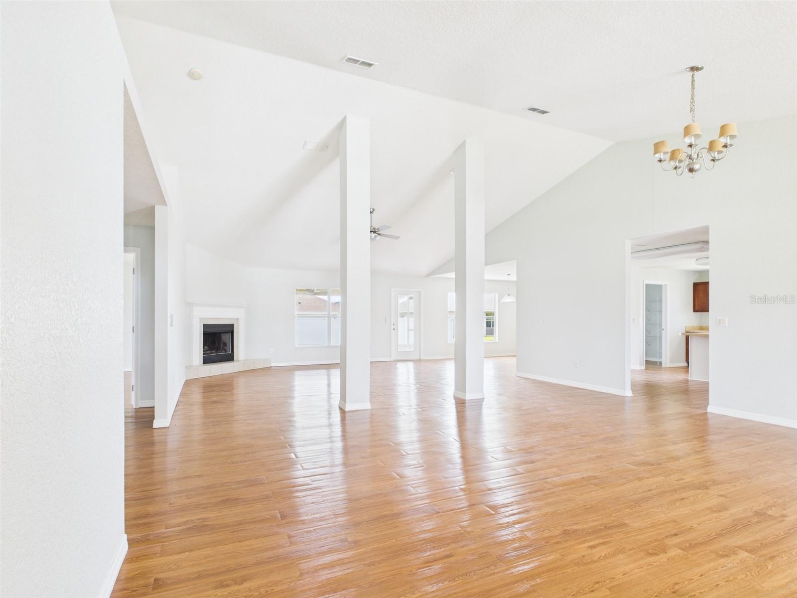 Image 7 of 38 For 9875 55th Court