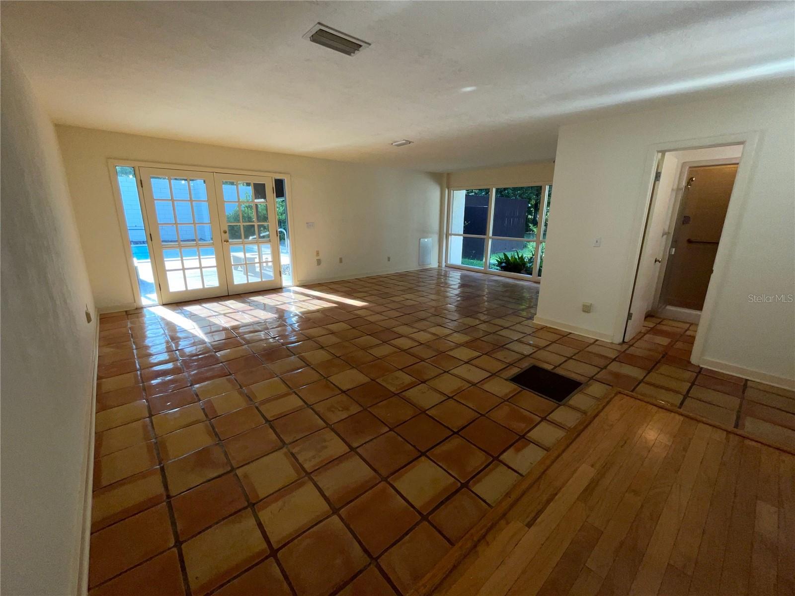 Image 21 of 38 For 4140 44th Avenue