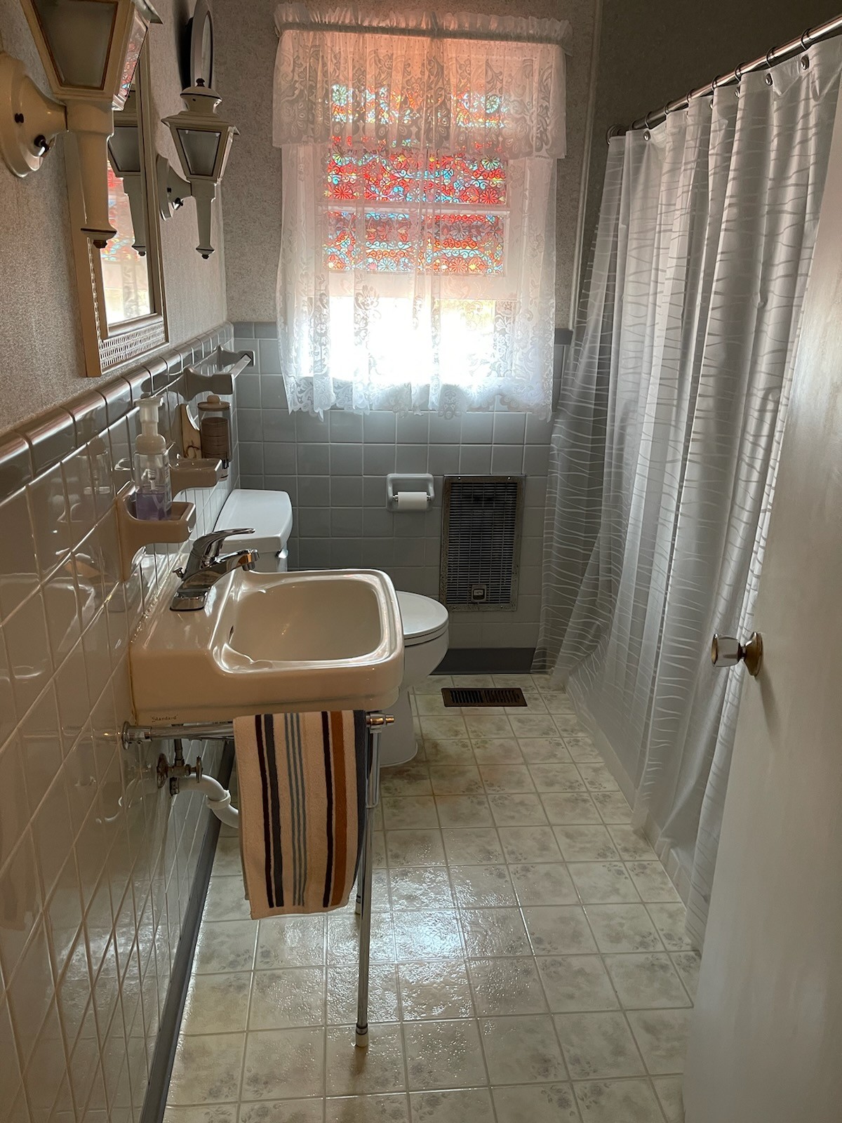 Image 11 of 21 For 2002 Enrique Drive