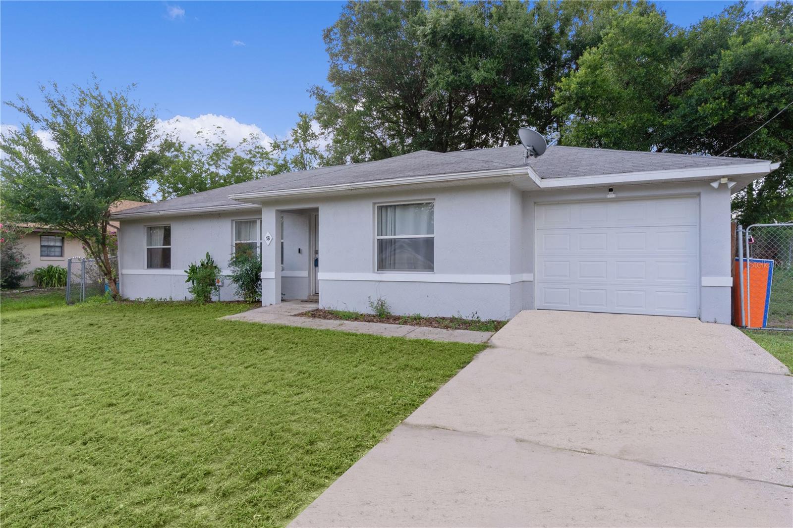 Listing photo id 0 for 18 Banyan Pass