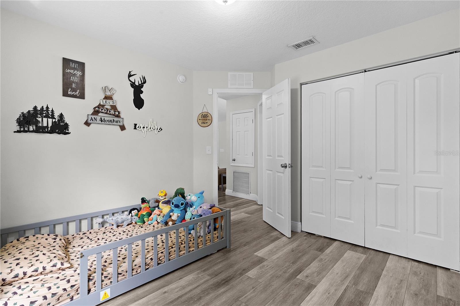 Listing photo id 18 for 18 Banyan Pass