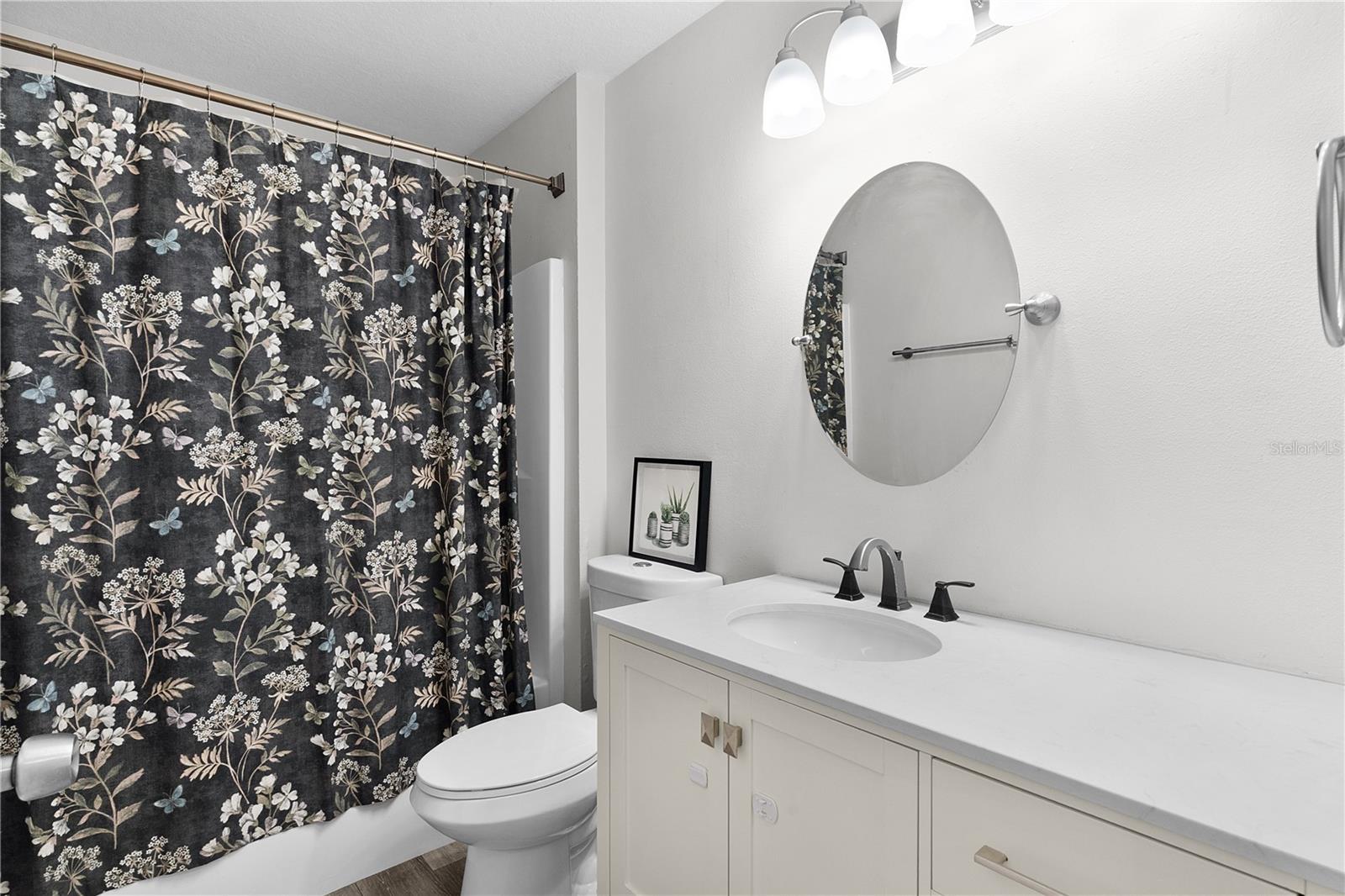 Listing photo id 19 for 18 Banyan Pass