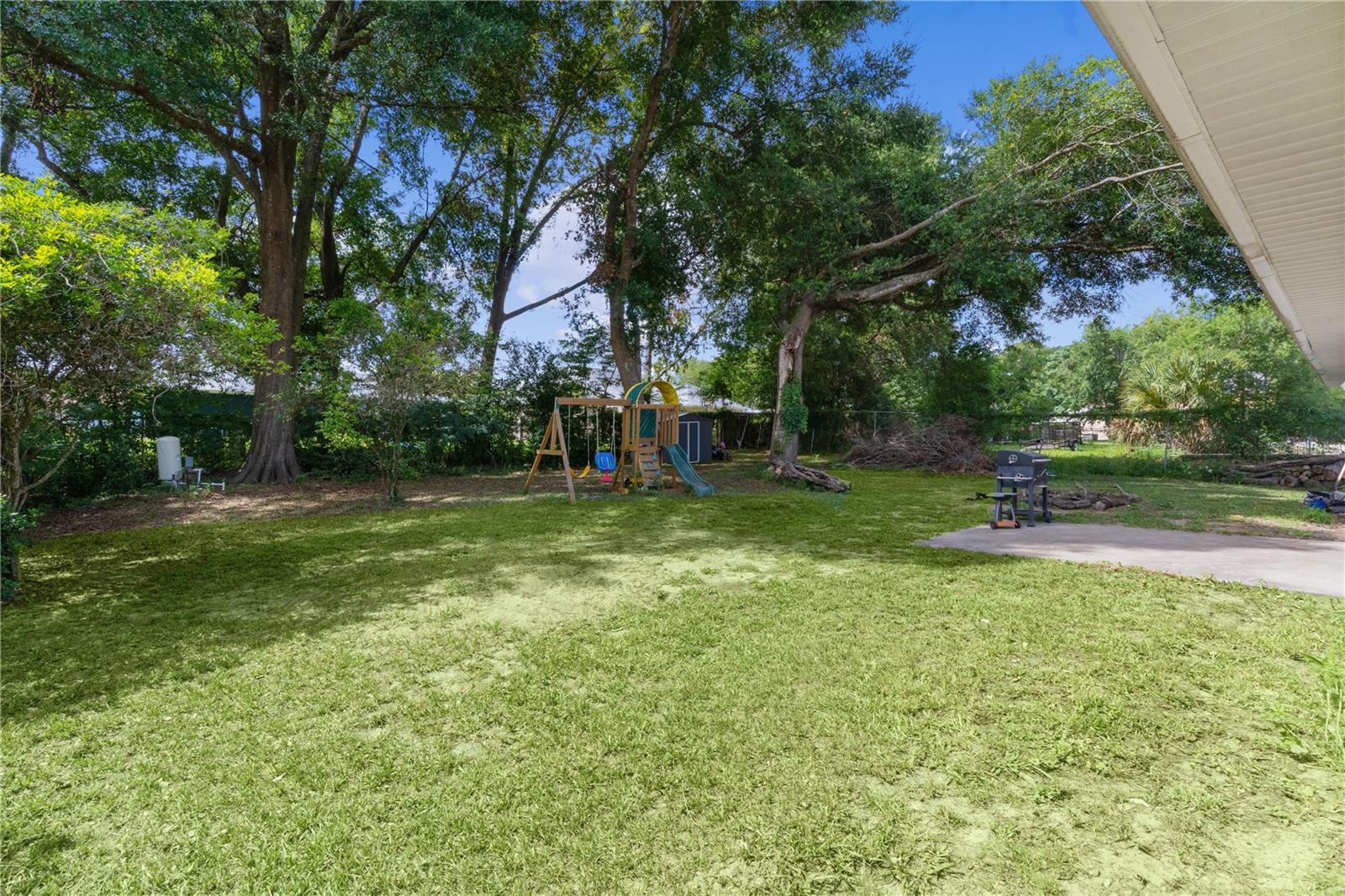 Listing photo id 24 for 18 Banyan Pass