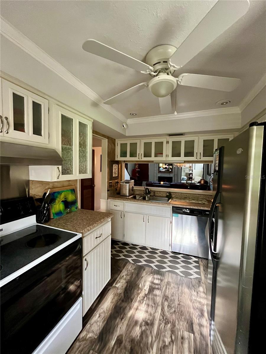 Image 18 of 33 For 3833 17th Street Circle