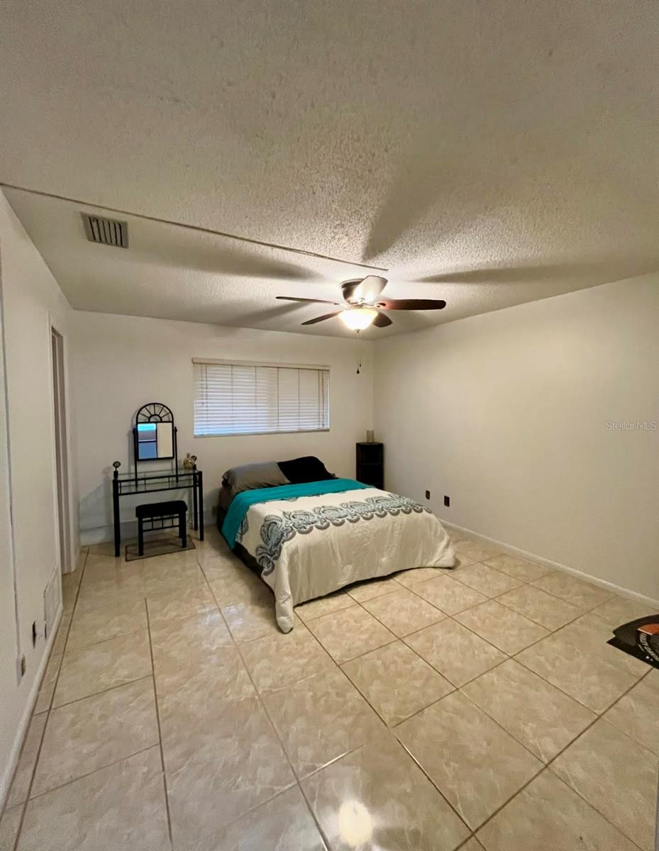 Image 24 of 33 For 3833 17th Street Circle