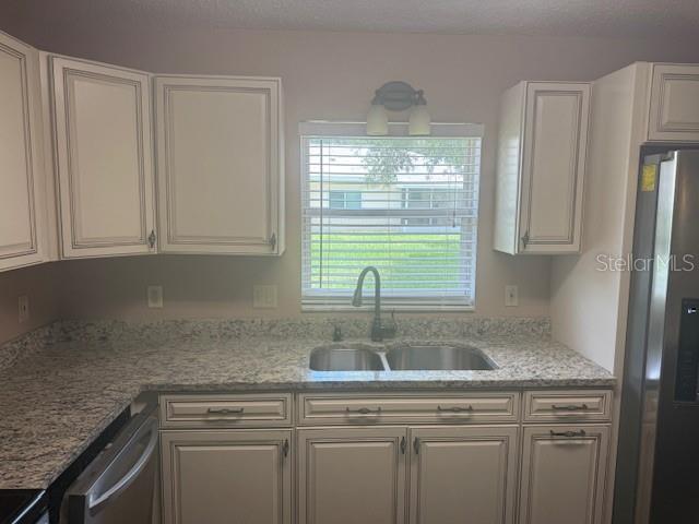 Image 21 of 41 For 9722 95th Court C