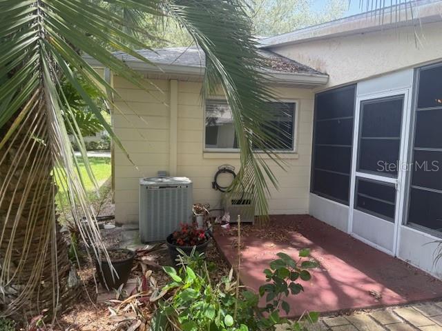 Image 29 of 41 For 9722 95th Court C