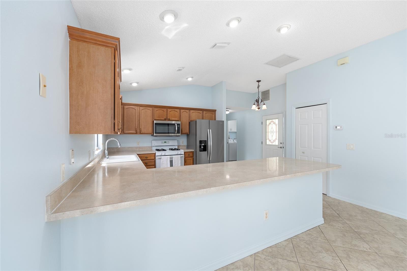 Image 10 of 41 For 843 Gaffney Street