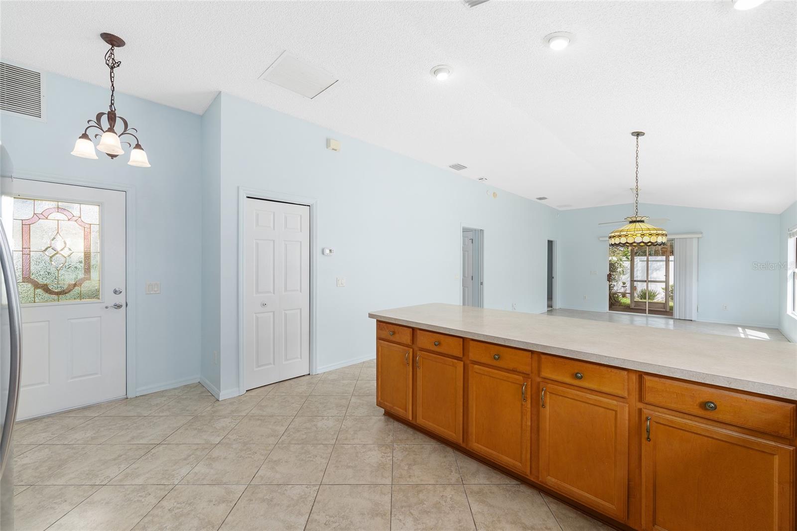 Image 11 of 41 For 843 Gaffney Street