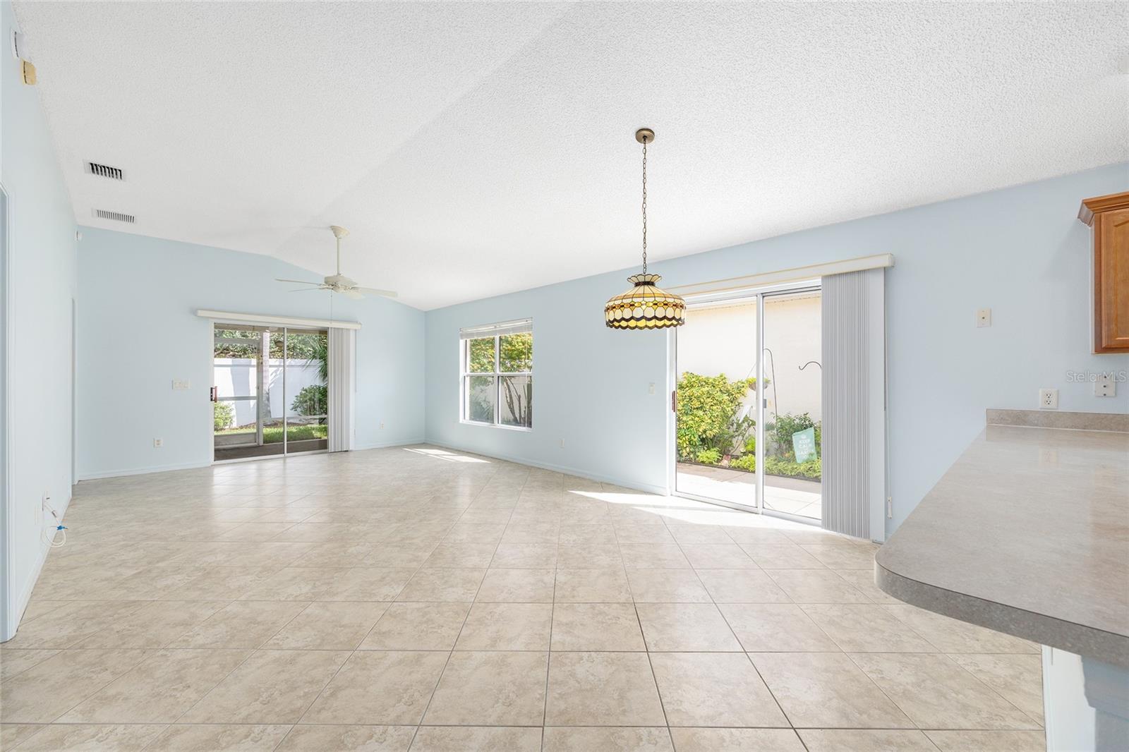 Image 12 of 41 For 843 Gaffney Street