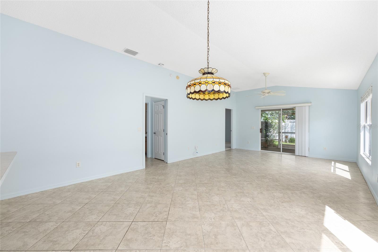 Image 14 of 41 For 843 Gaffney Street