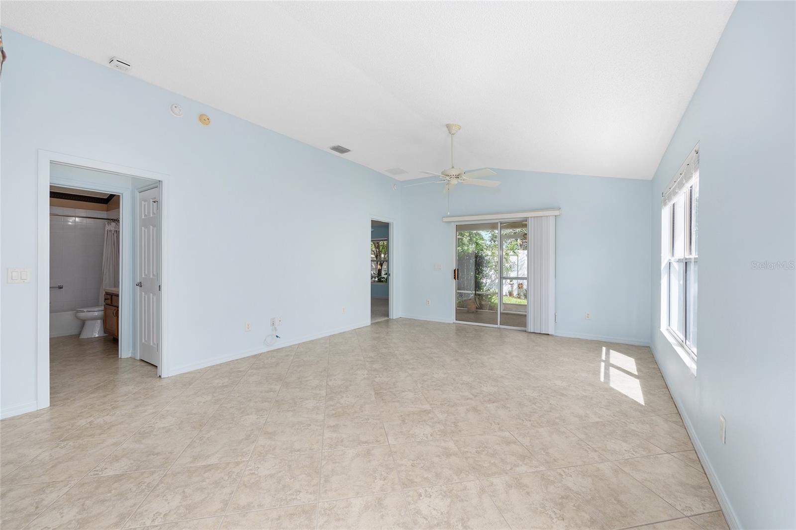 Image 15 of 41 For 843 Gaffney Street