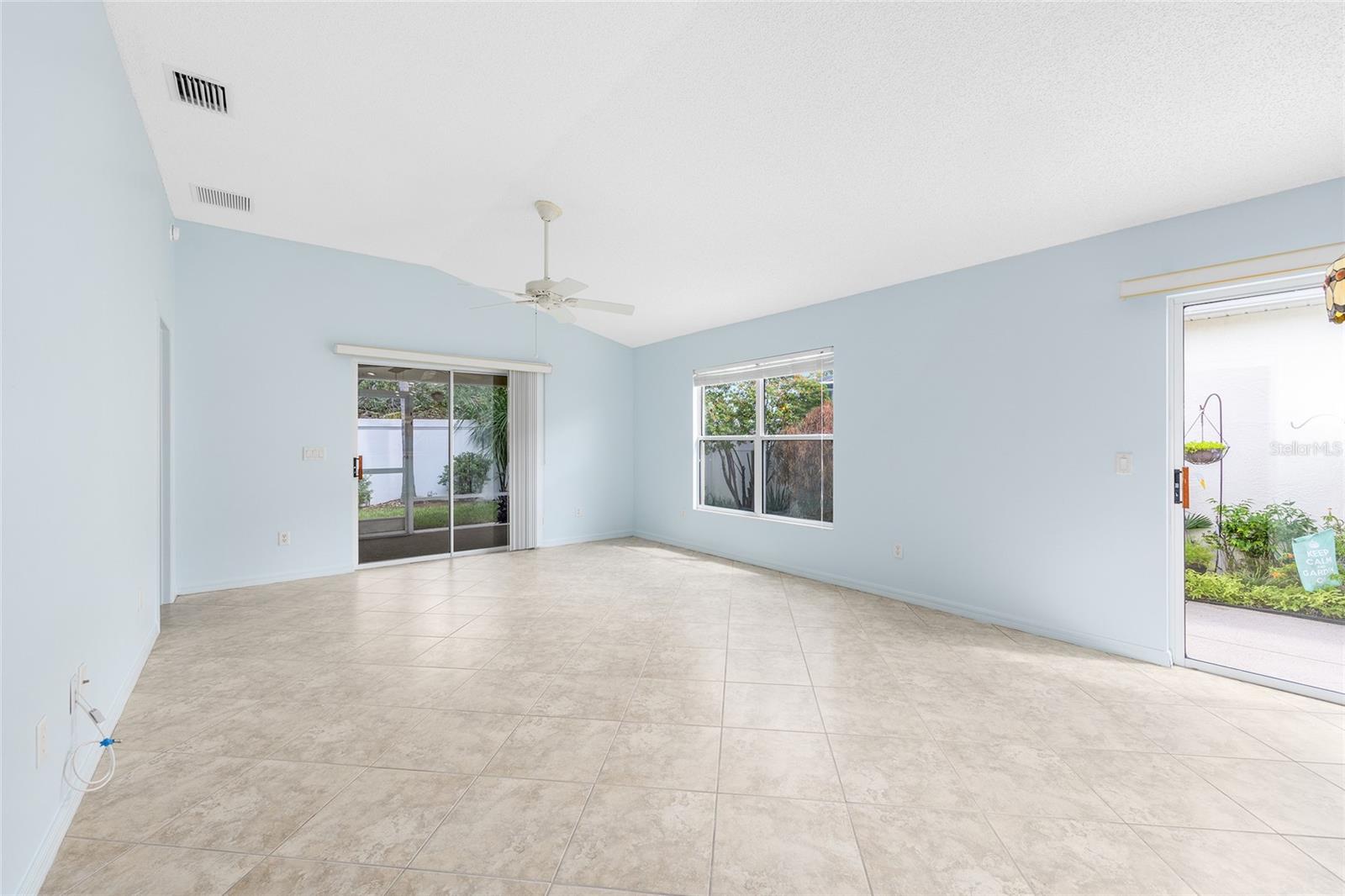Image 16 of 41 For 843 Gaffney Street