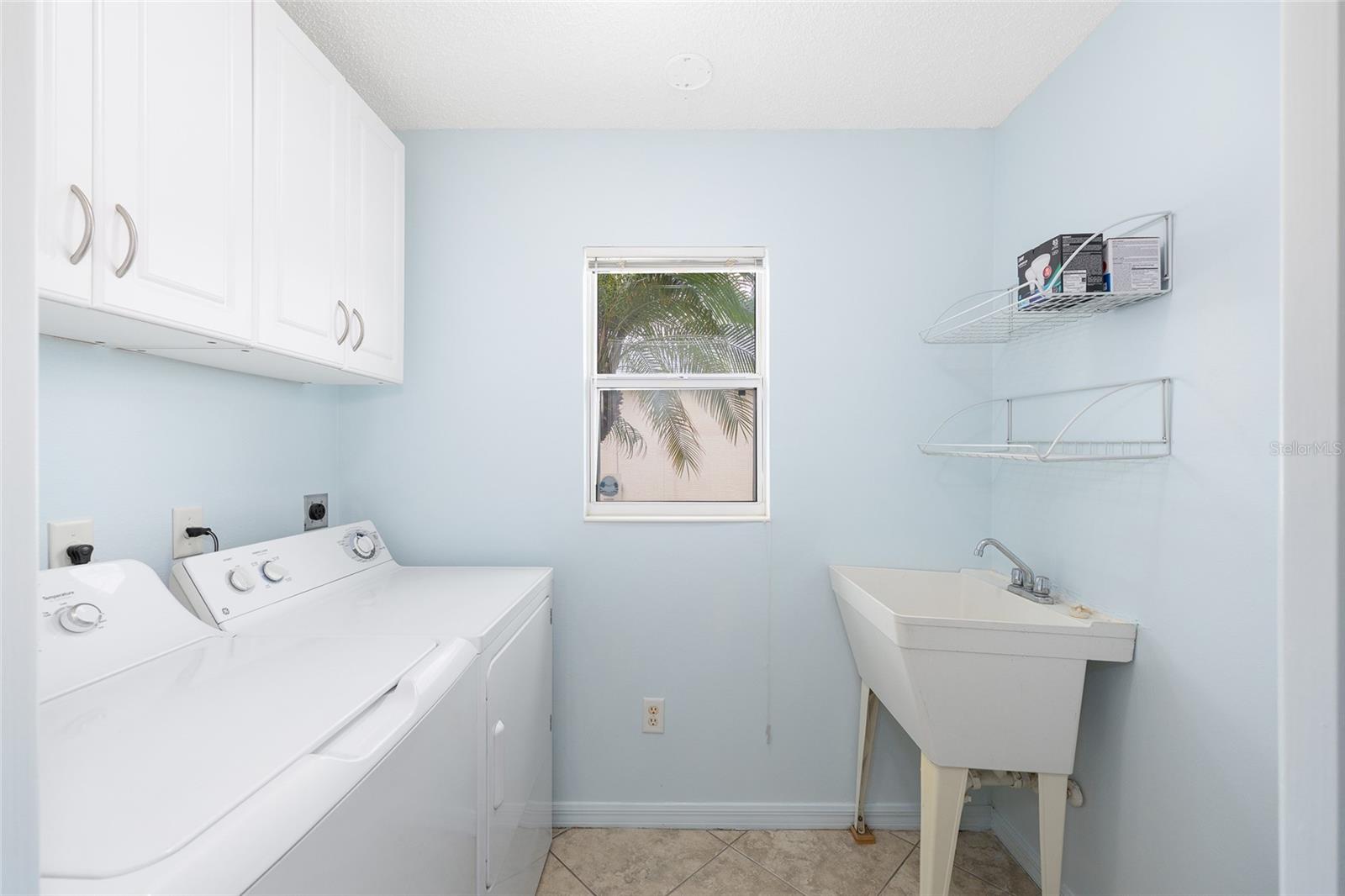 Image 34 of 41 For 843 Gaffney Street