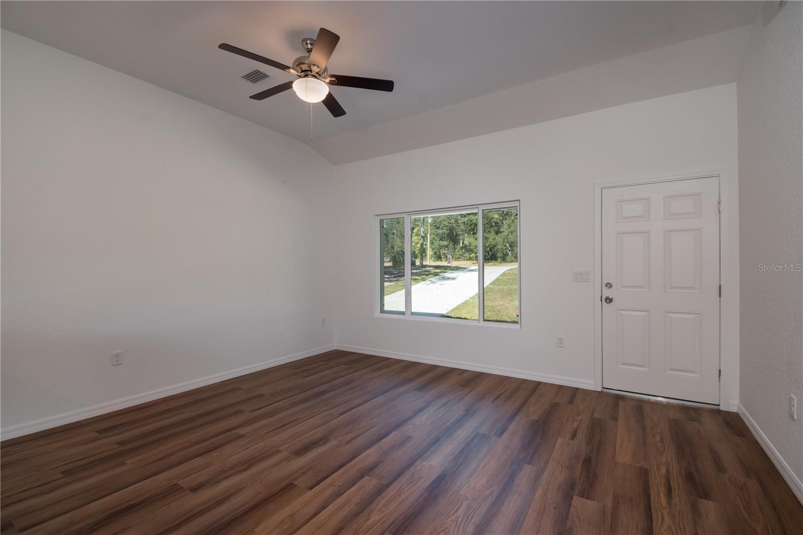 Image 15 of 34 For 17009 60th Street