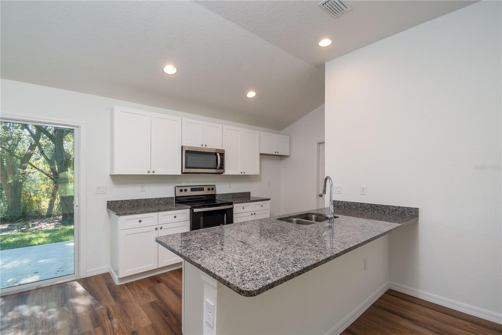 Image 18 of 34 For 17009 60th Street