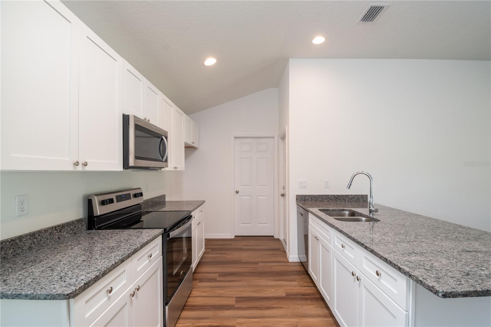 Image 19 of 34 For 17009 60th Street