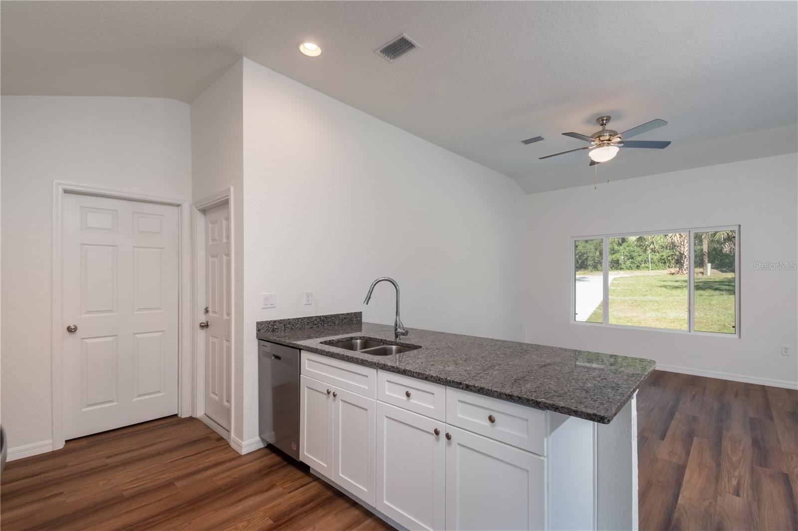 Image 20 of 34 For 17009 60th Street