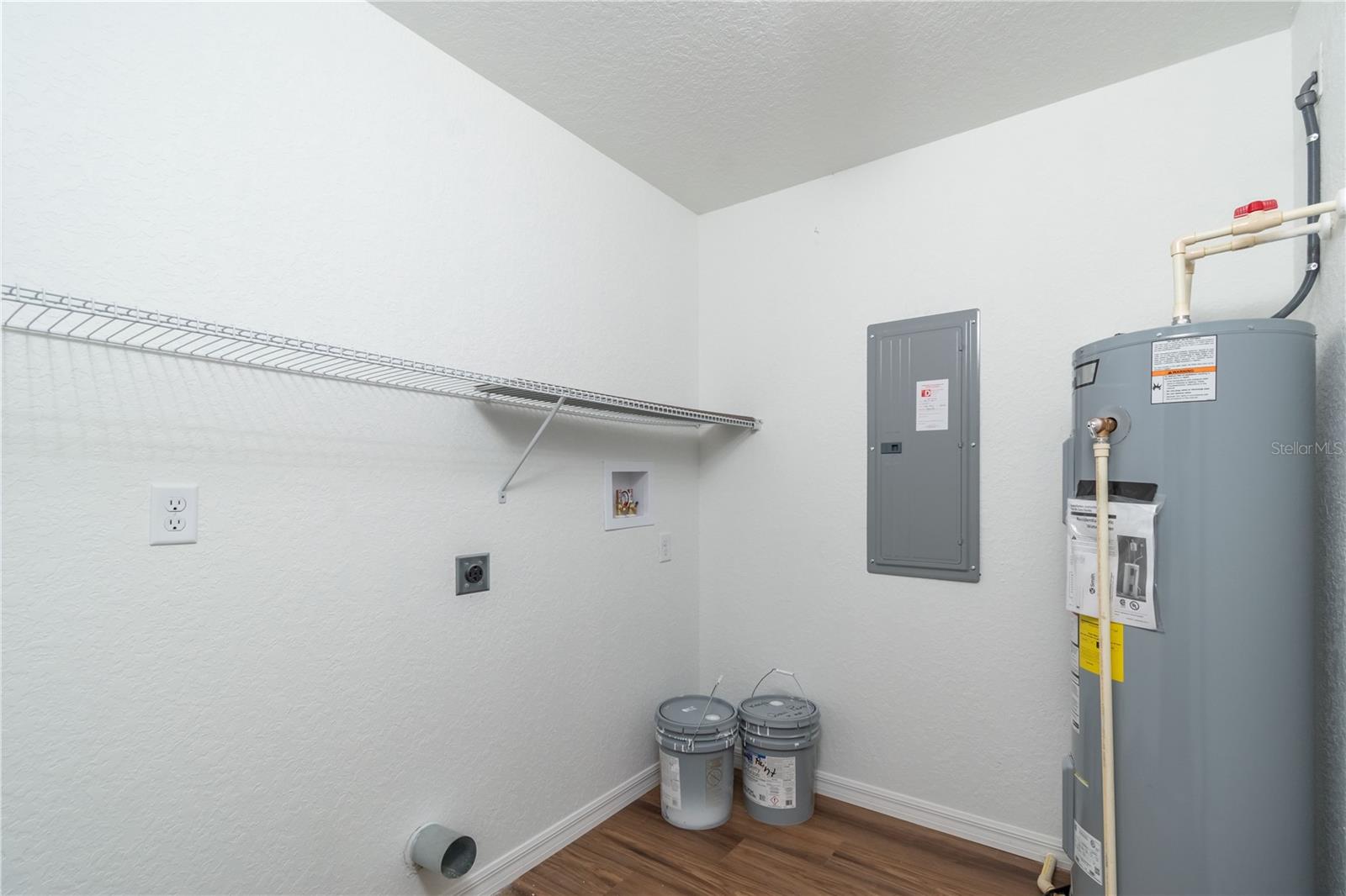 Image 23 of 34 For 17009 60th Street