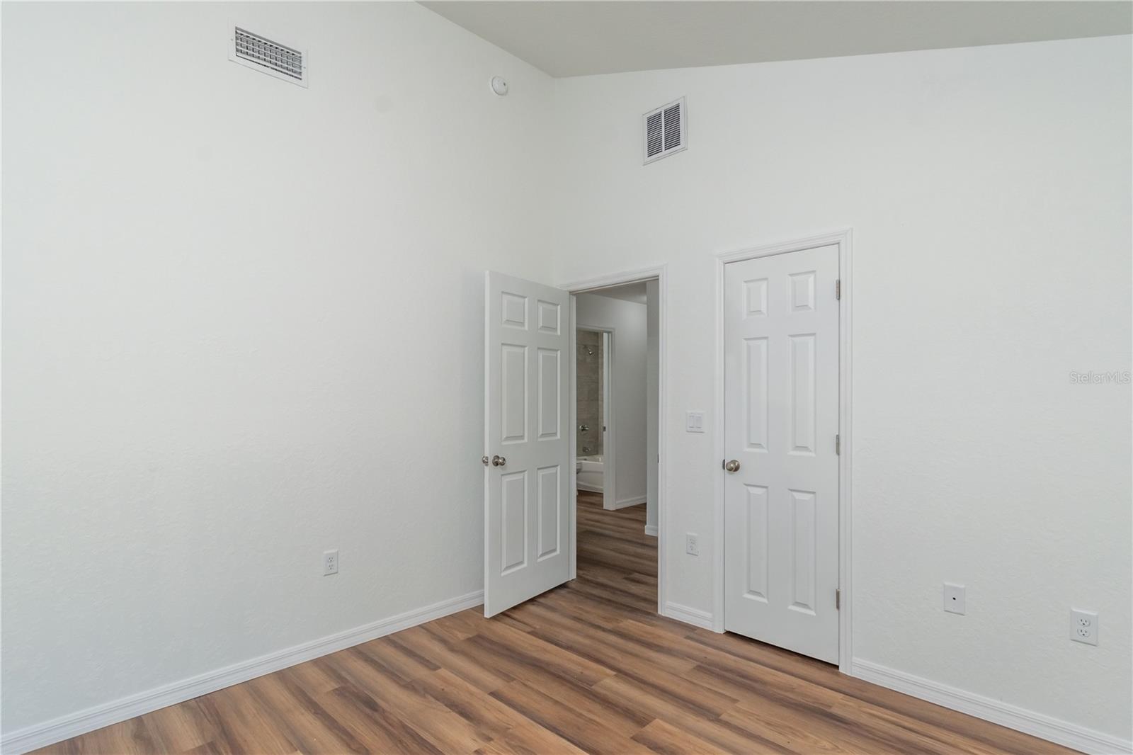 Image 32 of 34 For 17009 60th Street