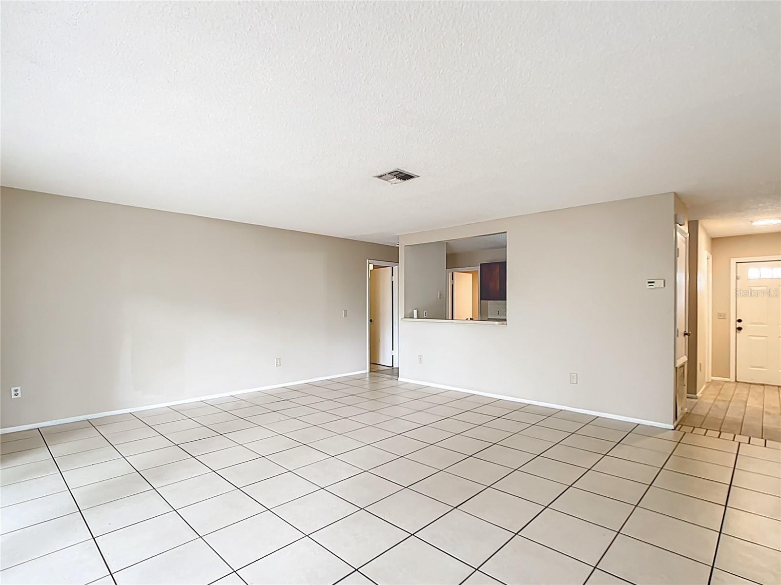 Image 11 of 65 For 70 Sapphire Road