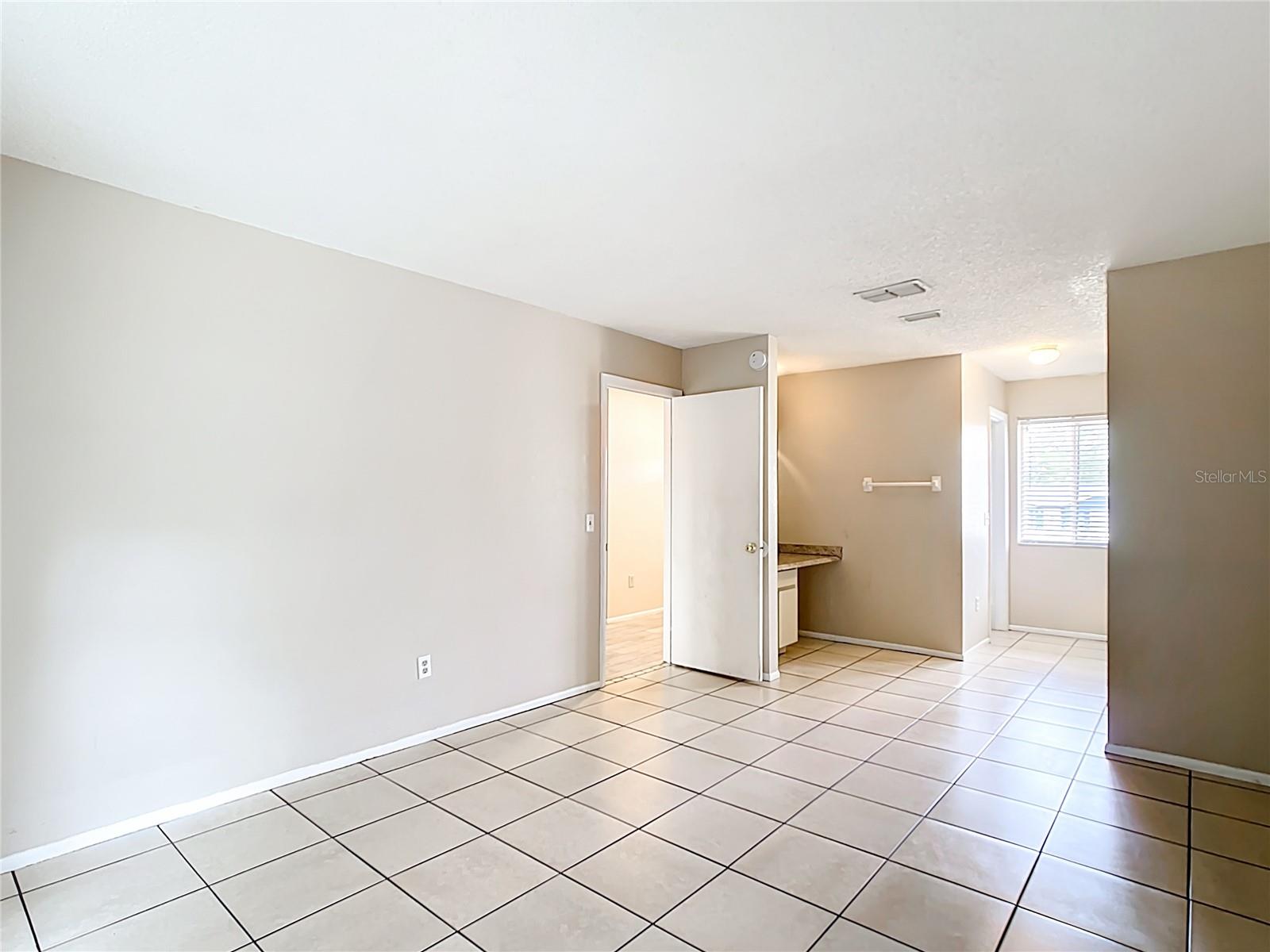 Image 13 of 65 For 70 Sapphire Road