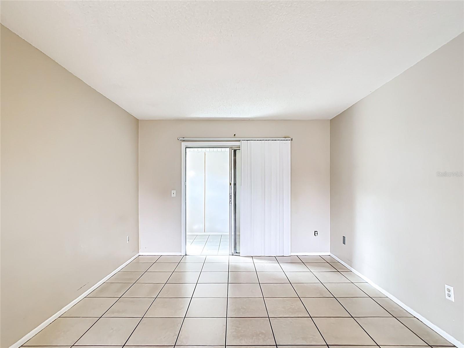 Image 15 of 65 For 70 Sapphire Road
