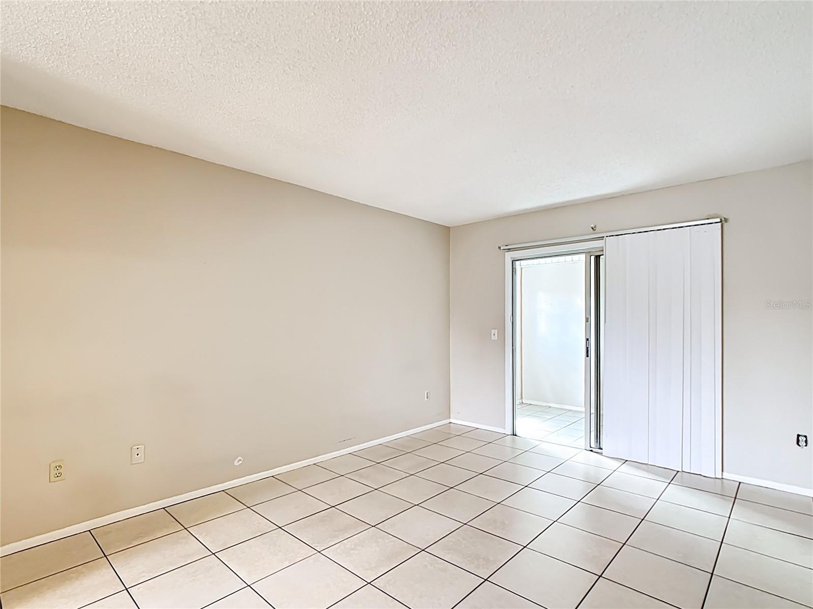 Image 17 of 65 For 70 Sapphire Road