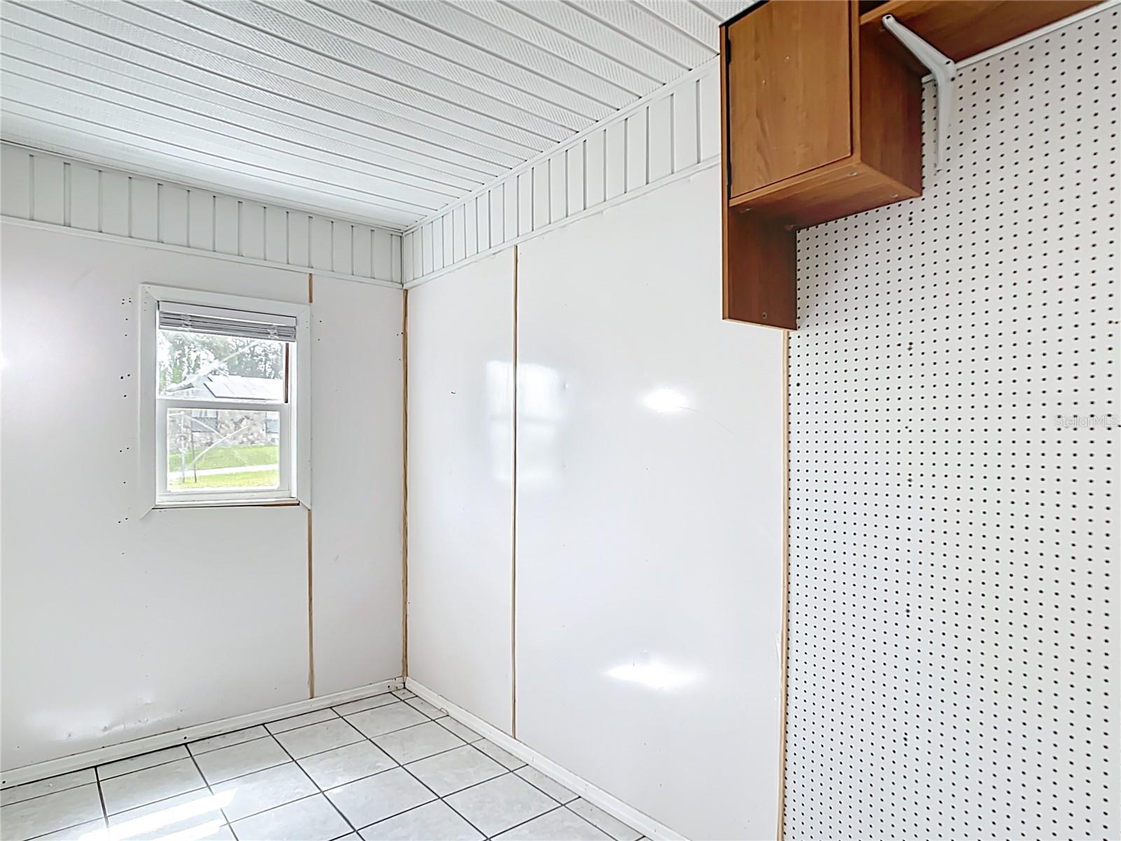 Image 20 of 65 For 70 Sapphire Road