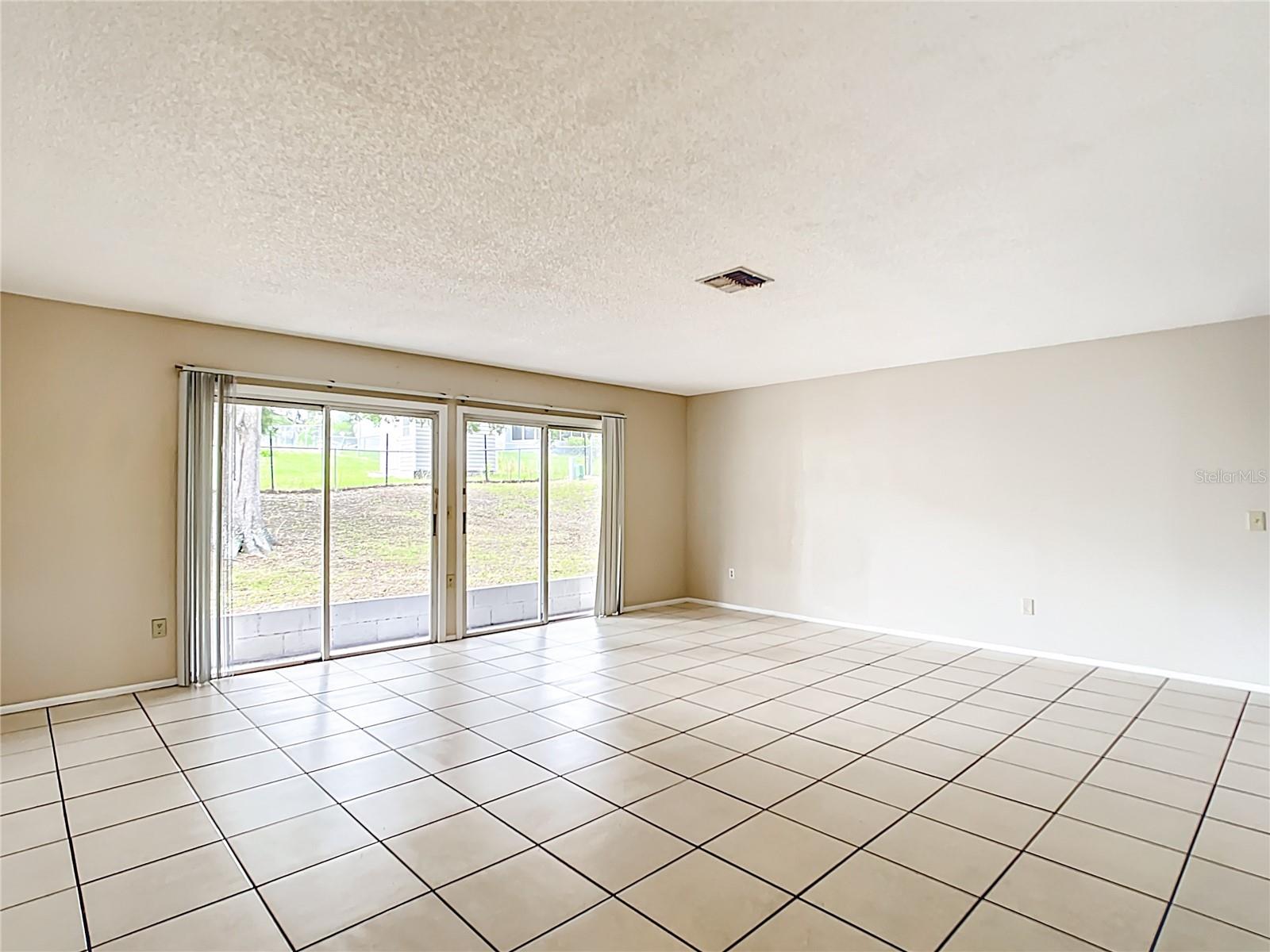 Image 33 of 65 For 70 Sapphire Road