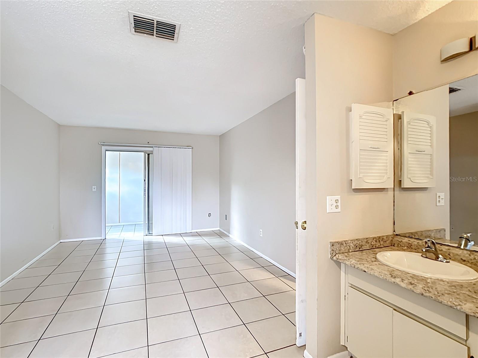 Image 40 of 65 For 70 Sapphire Road