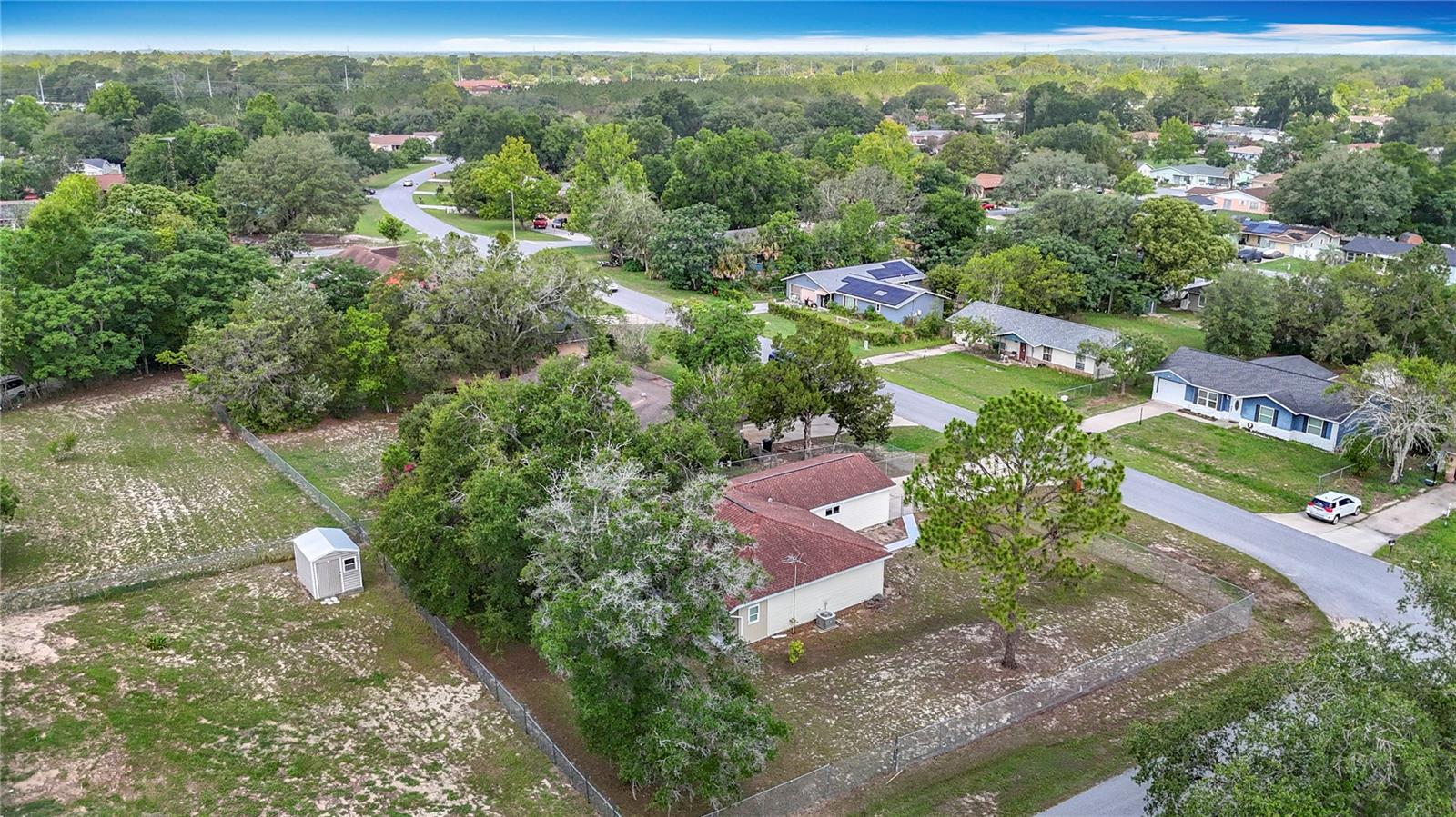 Image 48 of 65 For 70 Sapphire Road