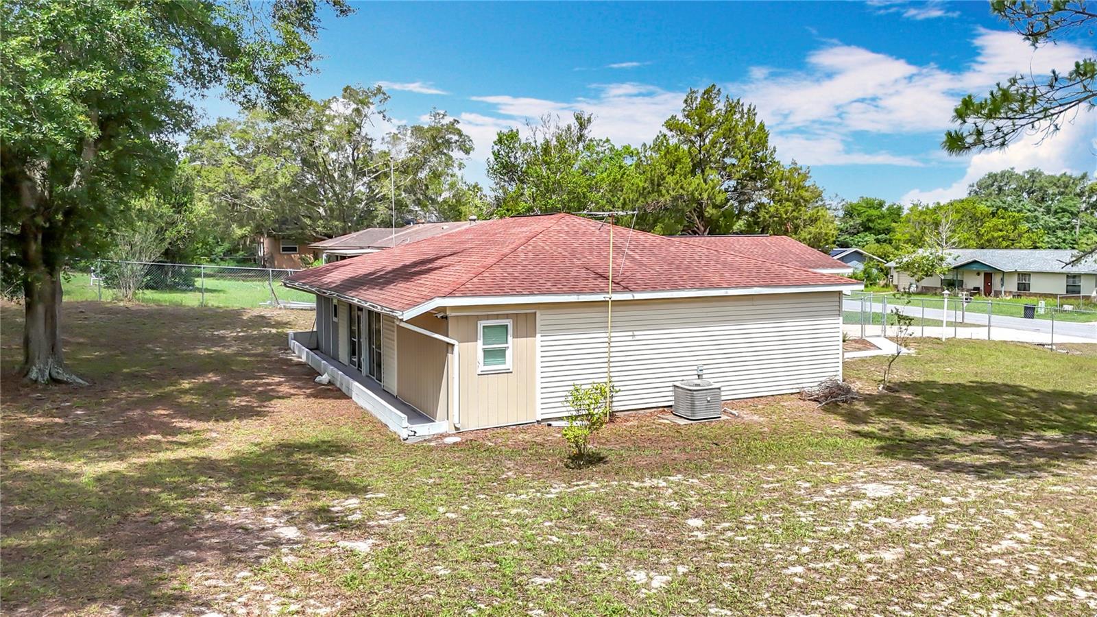 Image 51 of 65 For 70 Sapphire Road