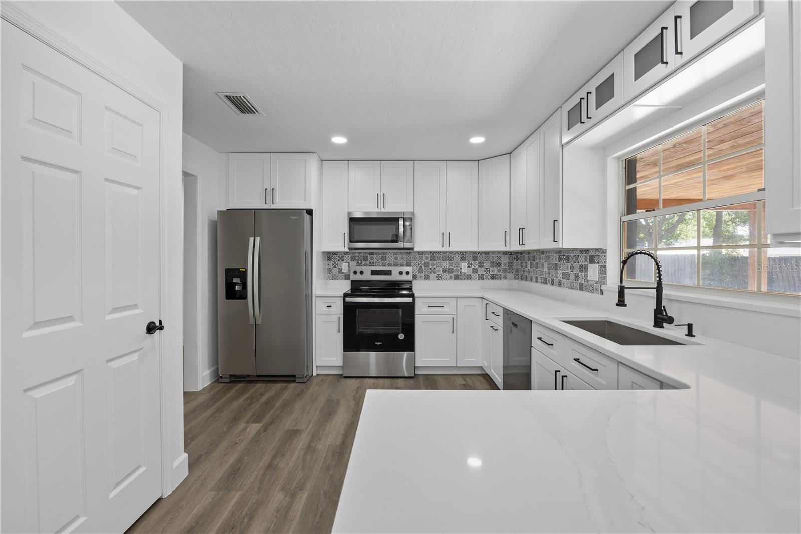 Image 16 of 62 For 327 50th Avenue