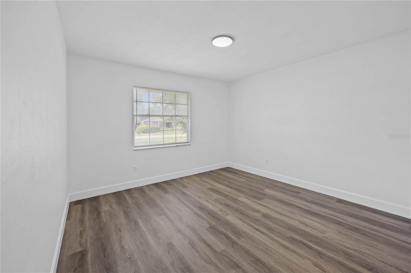 Image 36 of 62 For 327 50th Avenue
