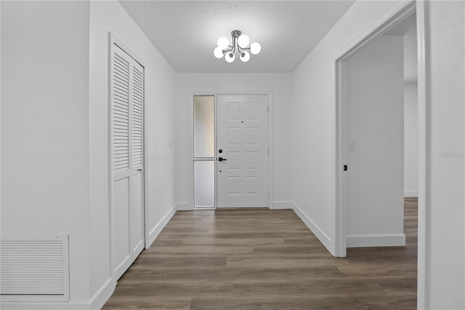 Image 8 of 62 For 327 50th Avenue