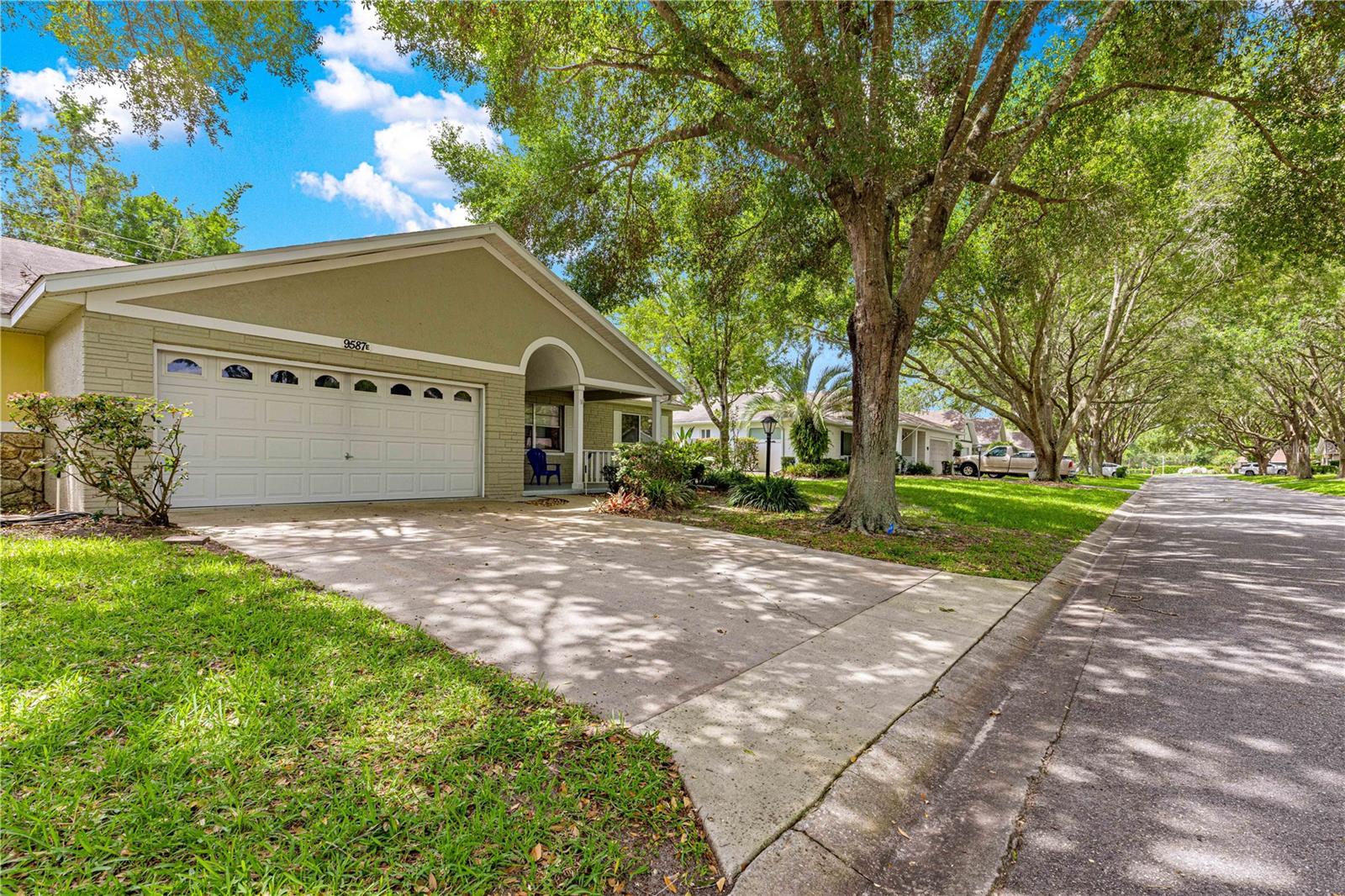 Image 32 of 34 For 9587 84th Terrace E