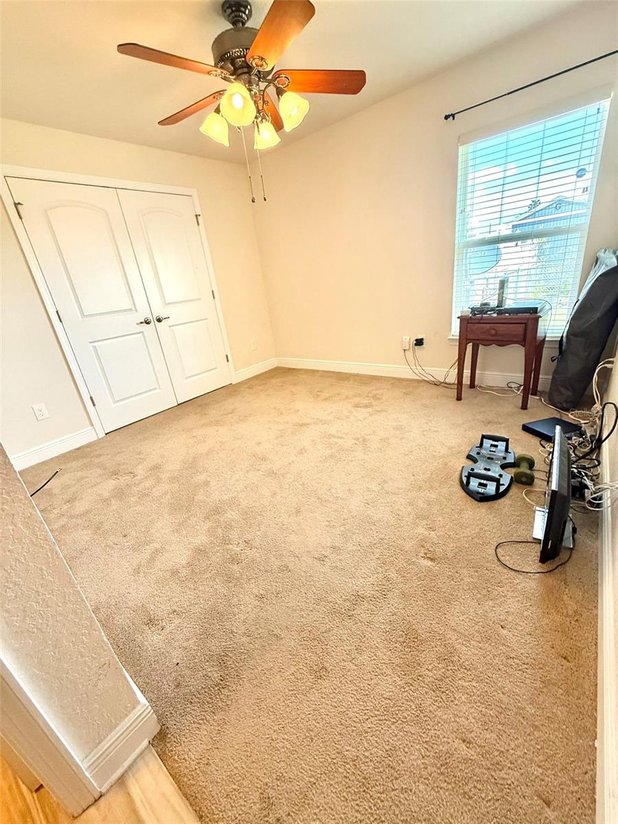 Image 25 of 50 For 10405 Sw 47th Ave