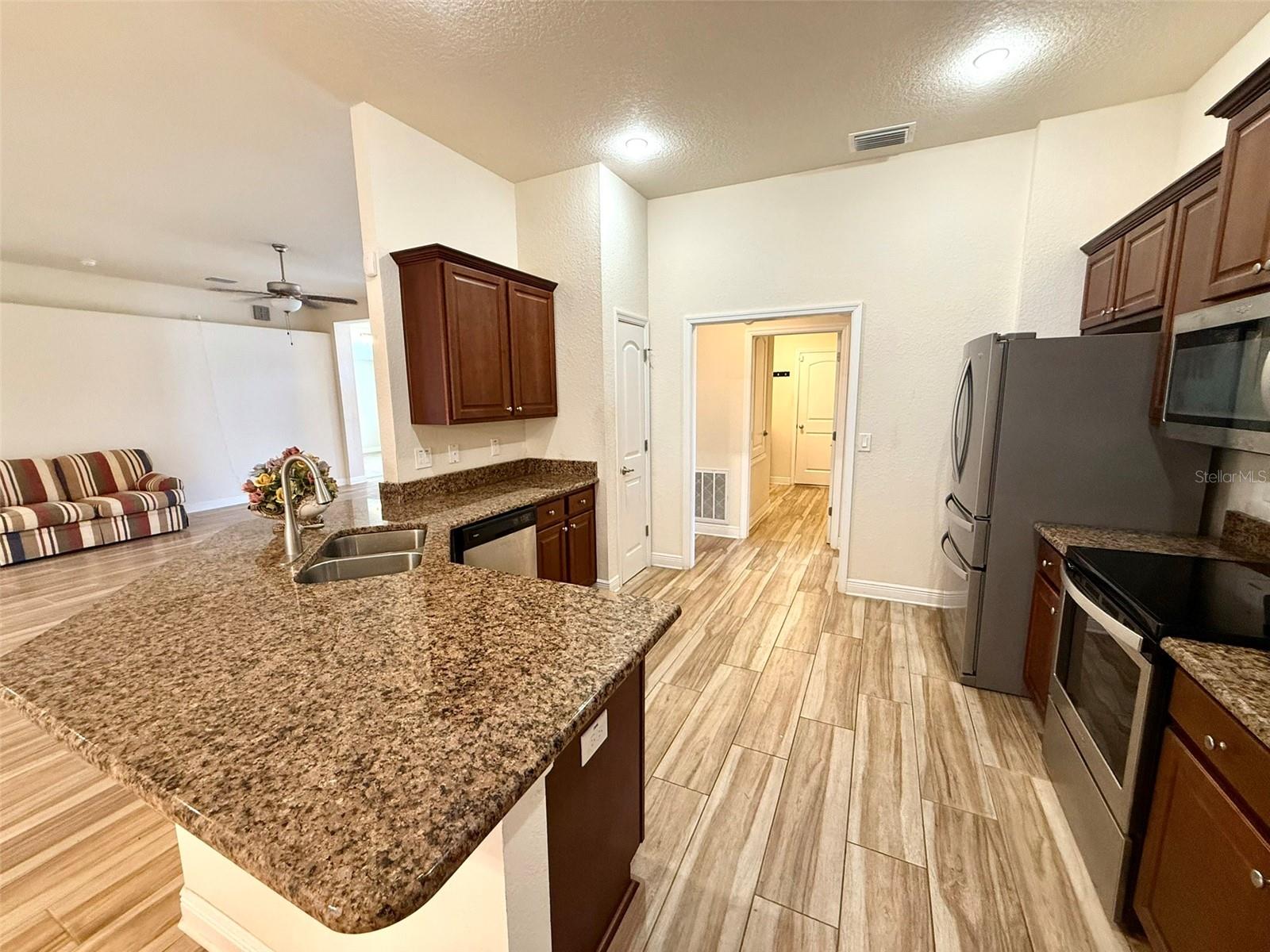 Image 29 of 50 For 10405 Sw 47th Ave