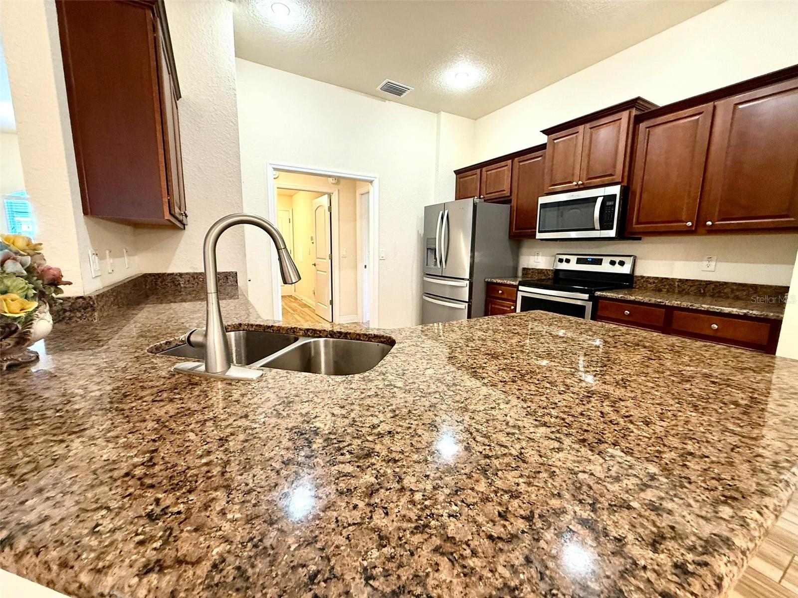 Image 30 of 50 For 10405 Sw 47th Ave