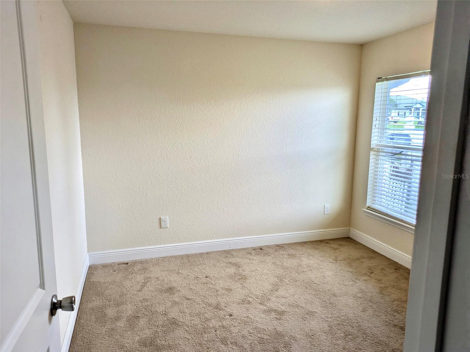 Image 33 of 50 For 10405 Sw 47th Ave